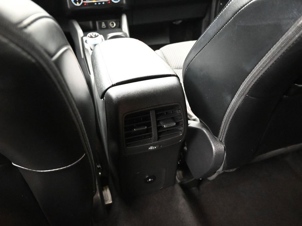 Certified 2025 Ford Escape ST-Line Select image 24