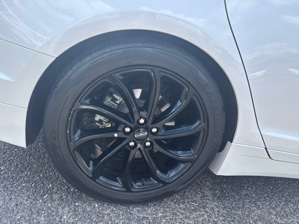 Used 2020 Lincoln MKZ Reserve w/ Luxury Package FWD image 9