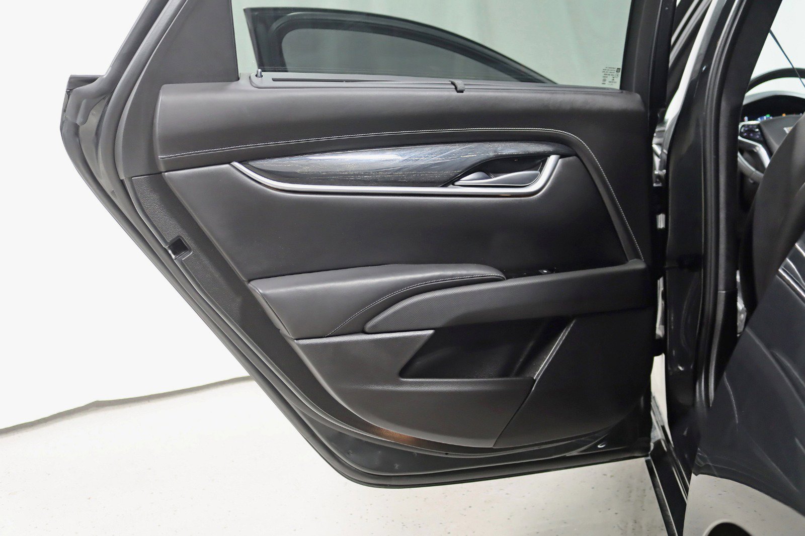 Used 2018 Cadillac XTS Vsport Platinum image 35