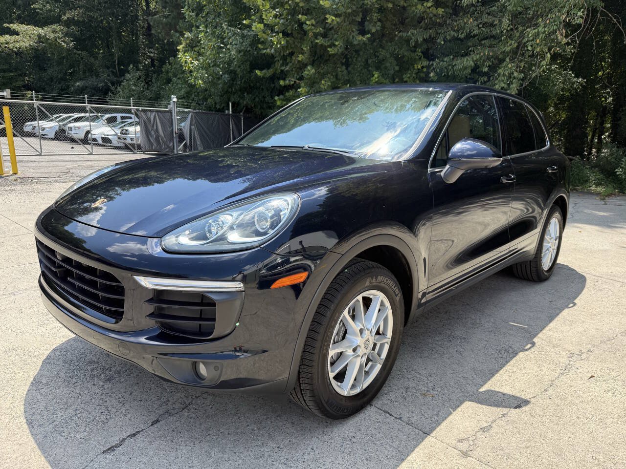 Used 2016 Porsche Cayenne AWD/4WD image 1