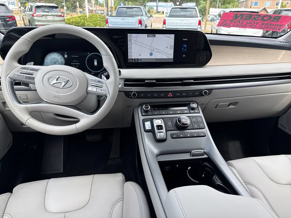 Used 2024 Hyundai Palisade Limited AWD/4WD image 29