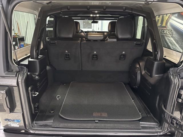 Used 2021 Jeep Wrangler Unlimited Sahara w/ Cold Weather Group image 18