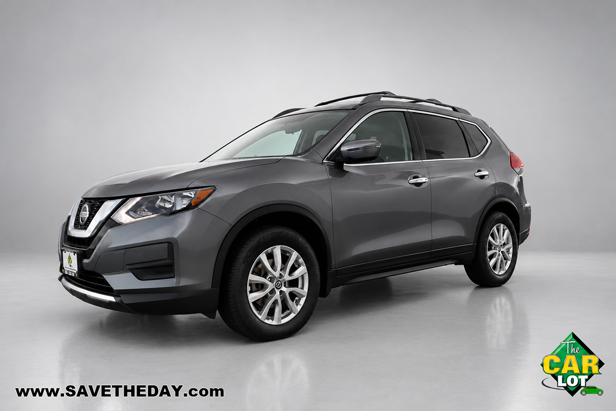 Used 2020 Nissan Rogue S w/ Special Edition Package FWD image 4
