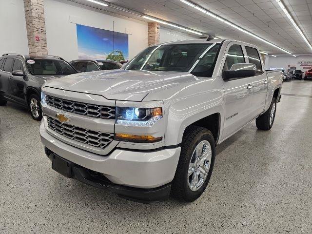 Used 2018 Chevrolet Silverado 1500 Custom w/ Custom Value Package AWD/4WD image 2