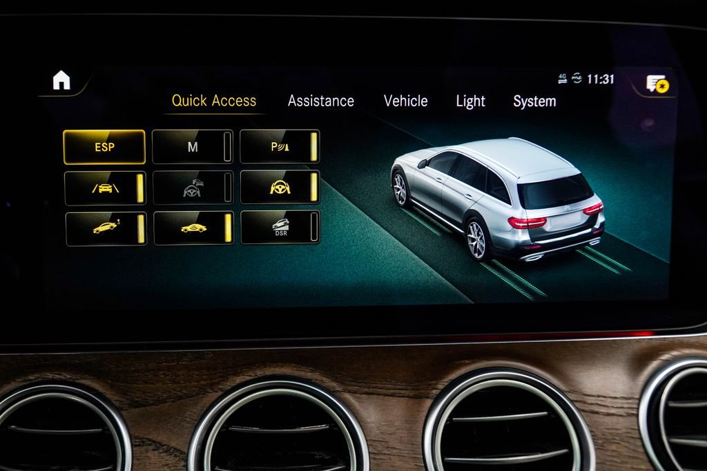 Used 2022 Mercedes-Benz E 450 4MATIC All-Terrain Wagon w/ Driver Assistance Package image 28