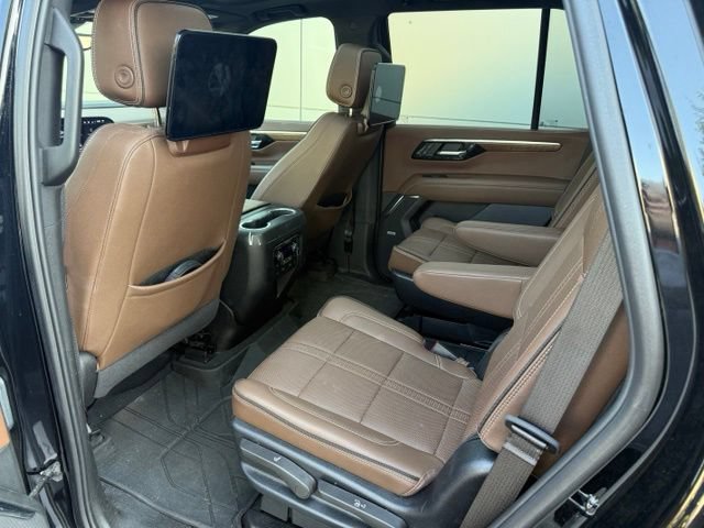 Used 2025 Chevrolet Tahoe High Country AWD/4WD image 28