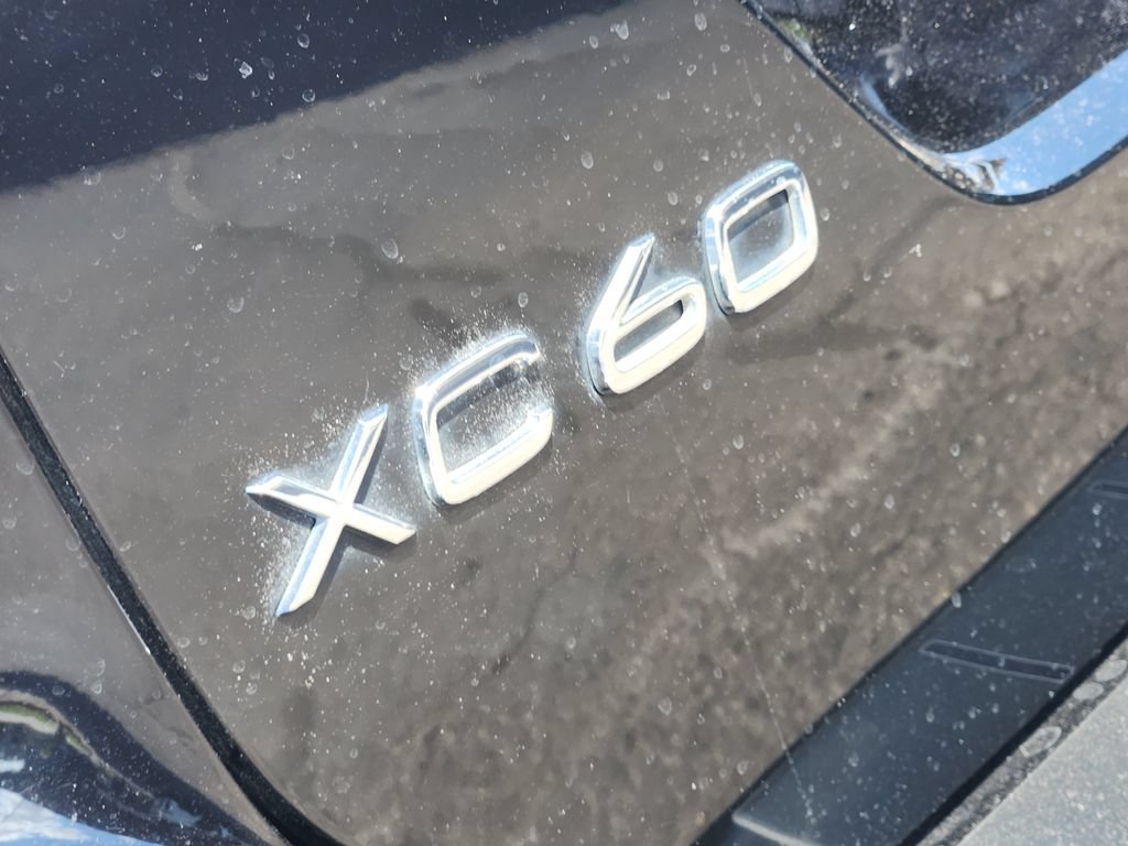 Used 2016 Volvo XC60 T5 Platinum FWD image 12