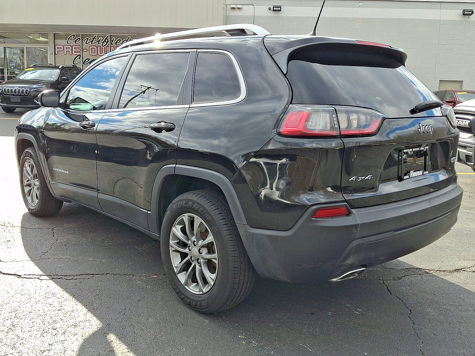 Certified 2019 Jeep Cherokee Latitude Plus image 4