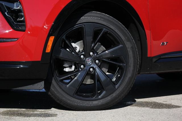 Used 2025 Buick Envision Sport Touring image 3