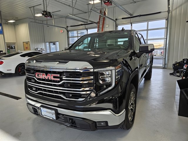 Used 2024 GMC Sierra 1500 SLT image 6