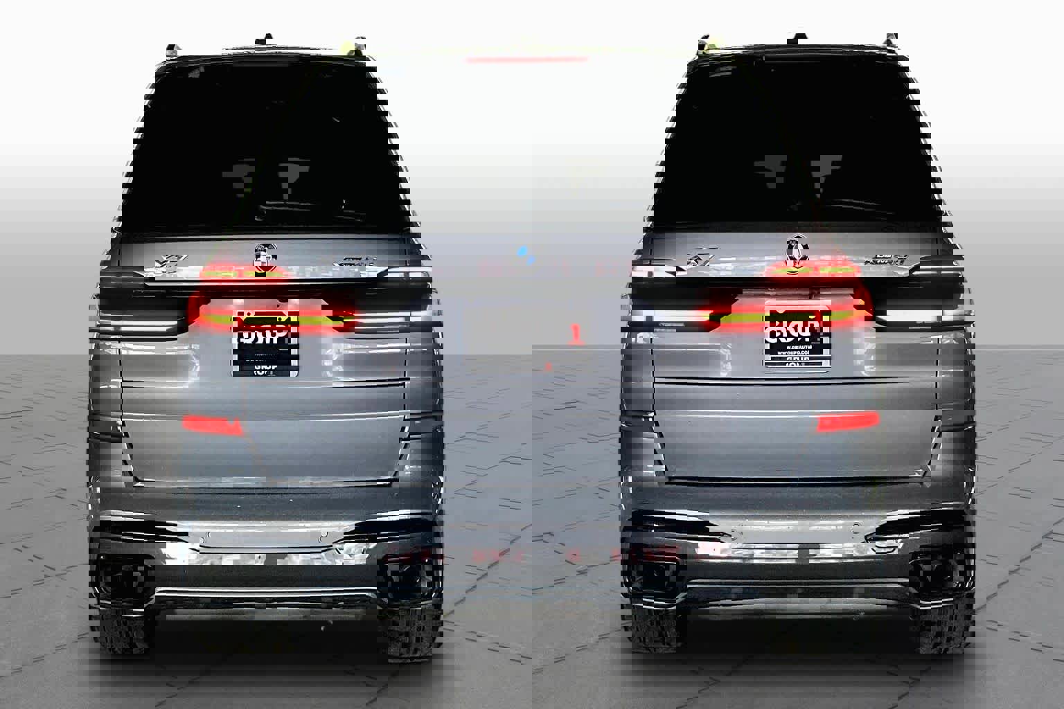 Used 2025 BMW X7 xDrive40i w/ Executive Package image 4