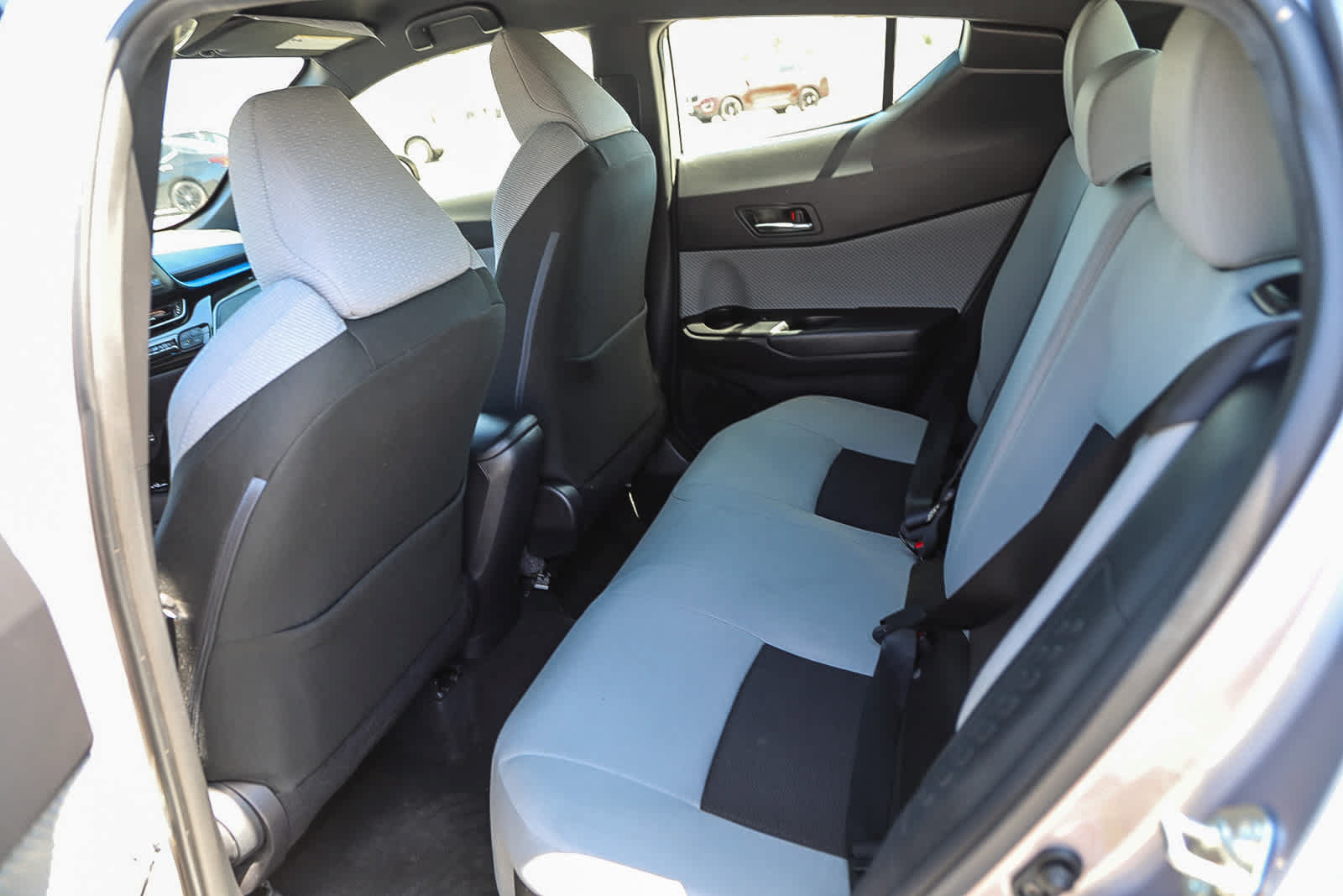 Certified 2019 Toyota C-HR XLE FWD image 18