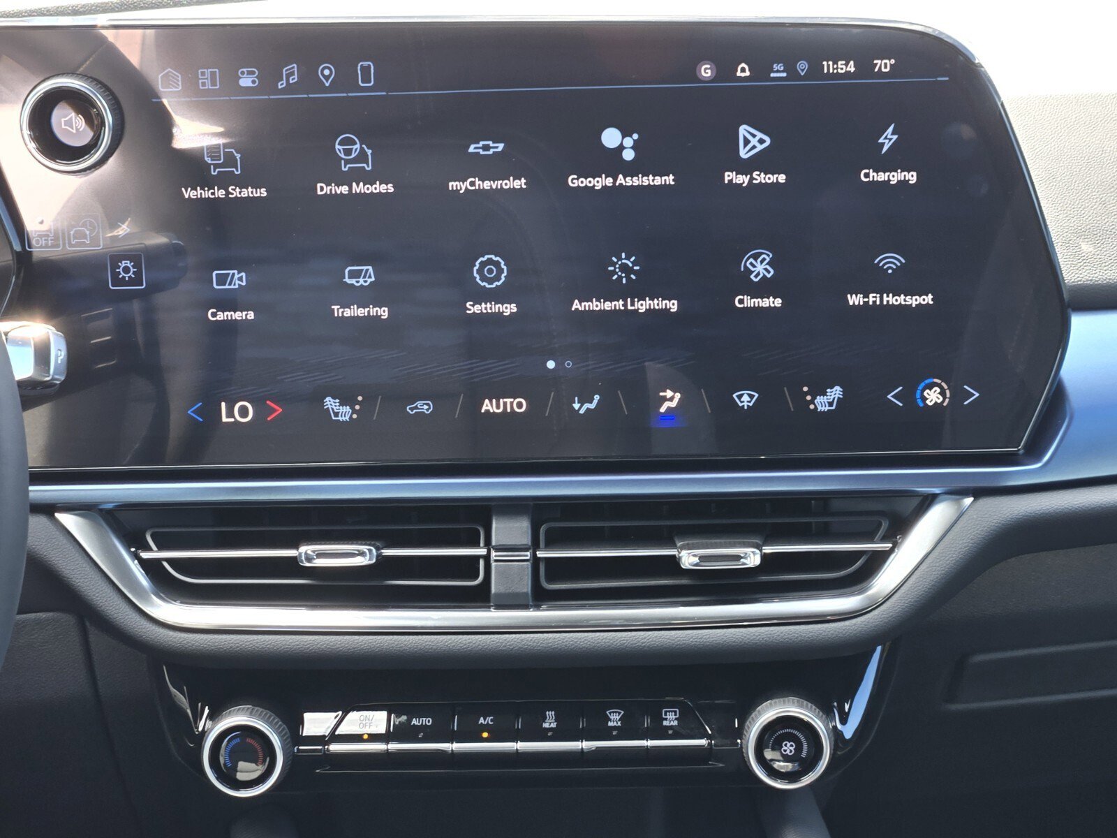 New 2026 Chevrolet Equinox EV LT image 8