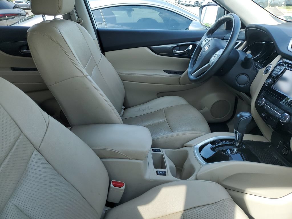 Certified 2016 Nissan Rogue SL w/ SL Premium Package FWD image 22