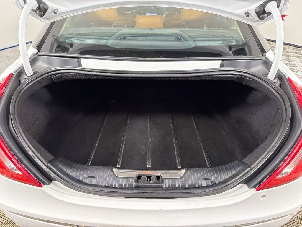 Used 2012 Jaguar XJ L image 20