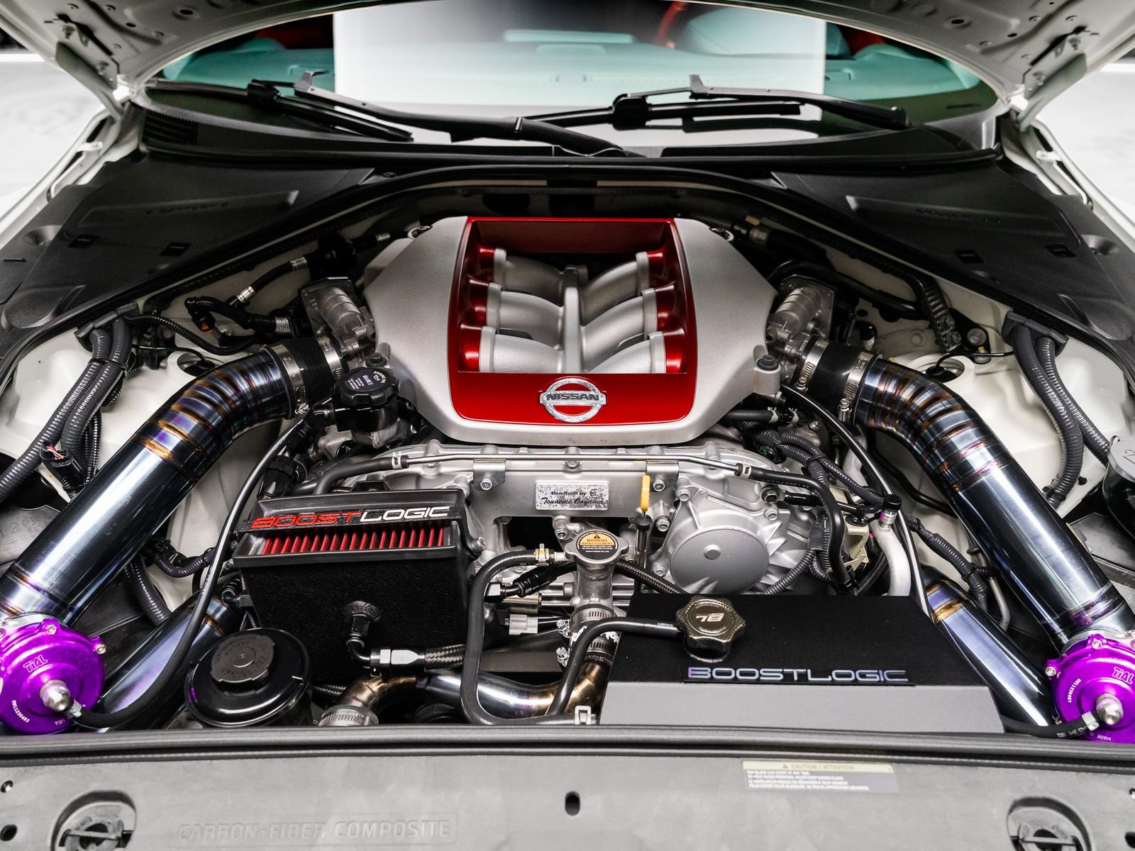 Used 2021 Nissan GT-R Premium AWD/4WD image 5