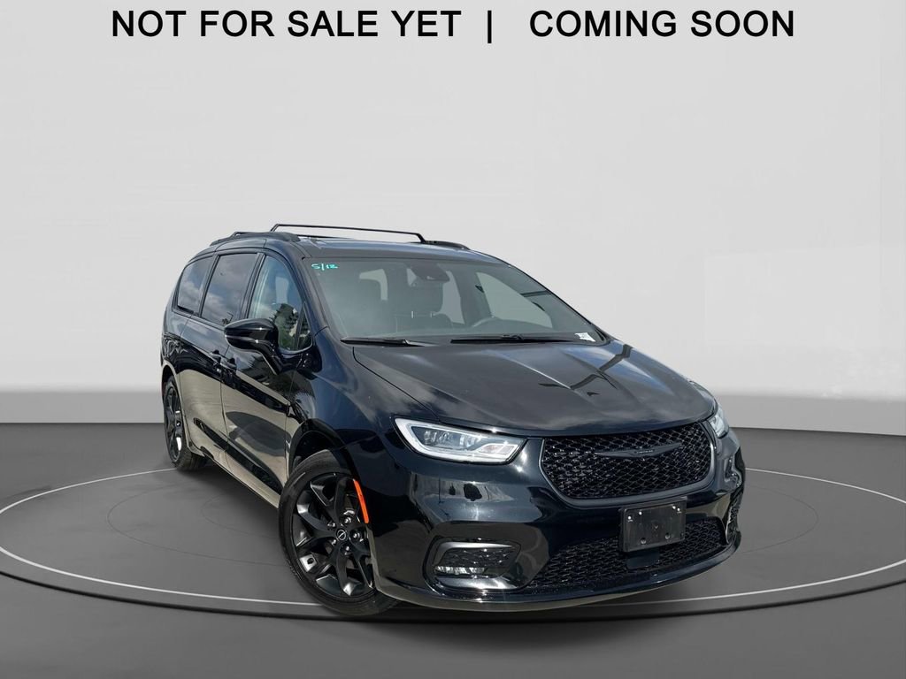 Used 2025 Chrysler Pacifica Limited