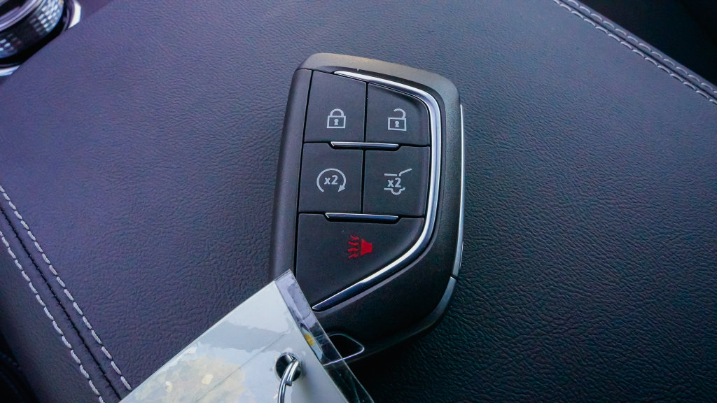 Used 2027 Cadillac Vistiq Sport w/ LPO, Floor Liner Package AWD/4WD image 20
