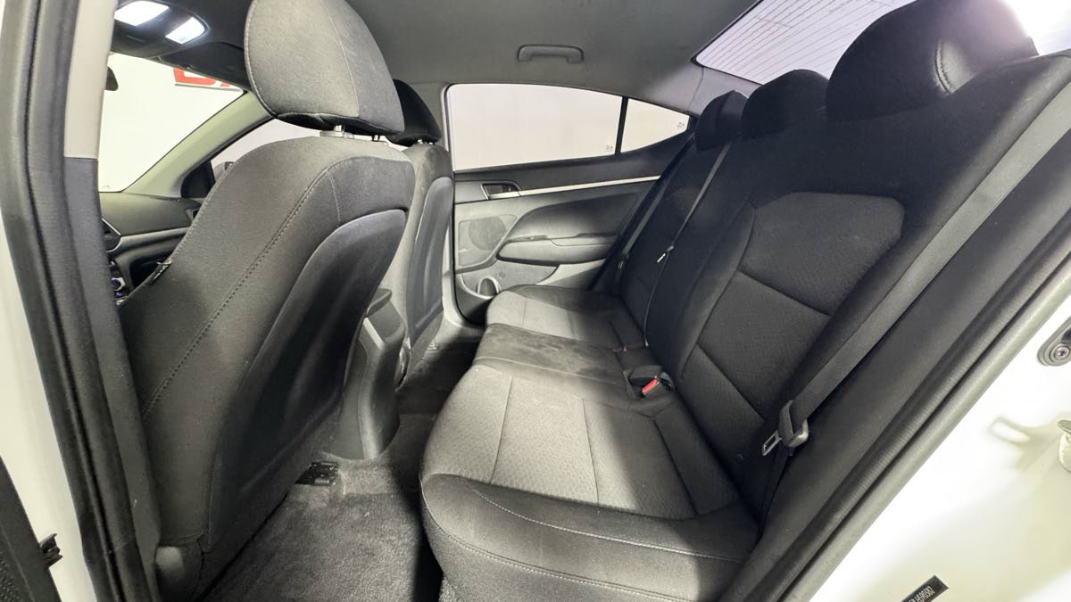 Used 2020 Hyundai Elantra SE w/ Cargo Package (C1) FWD image 29