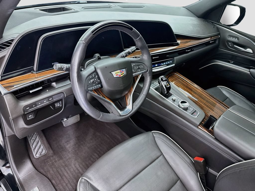 Used 2023 Cadillac Escalade Premium Luxury w/ LPO, Floor Liner Package AWD/4WD image 9