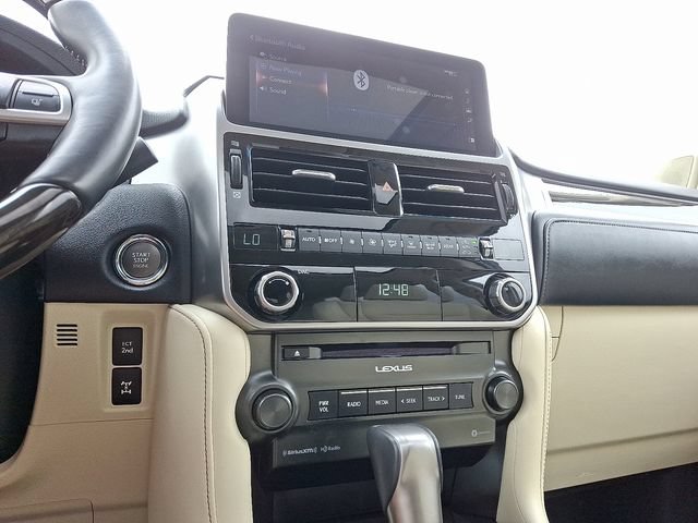 Used 2023 Lexus GX 460 Premium w/ Premium Package AWD/4WD image 16