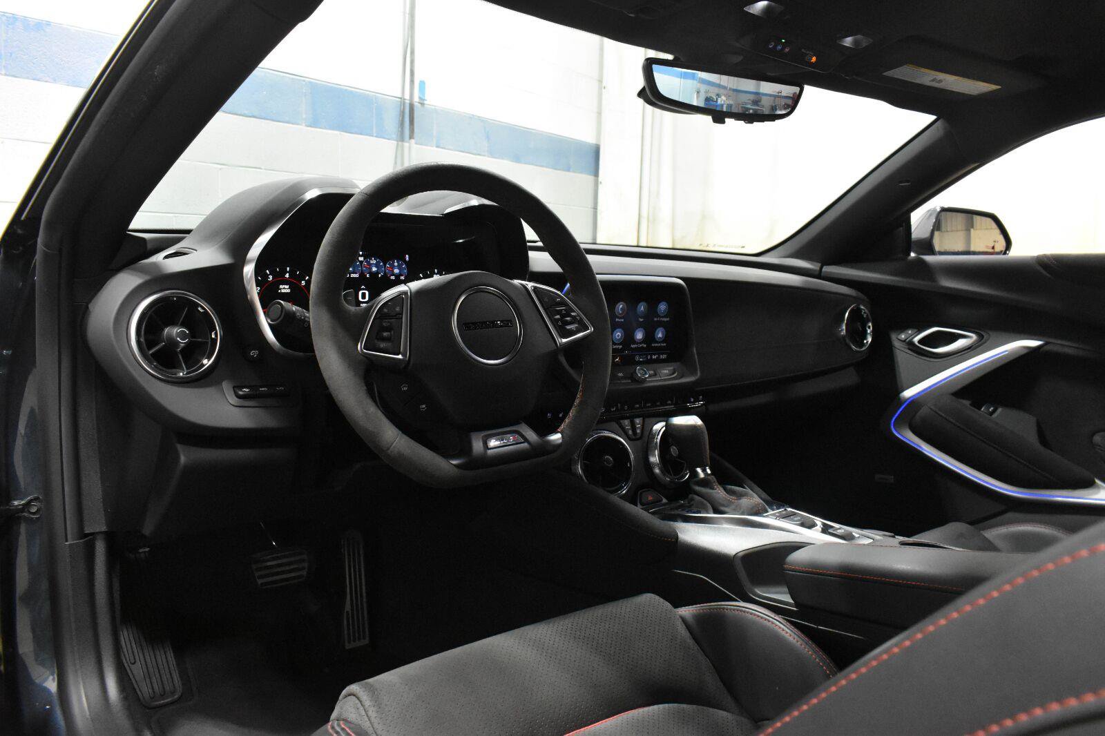 Used 2022 Chevrolet Camaro ZL1 RWD image 5