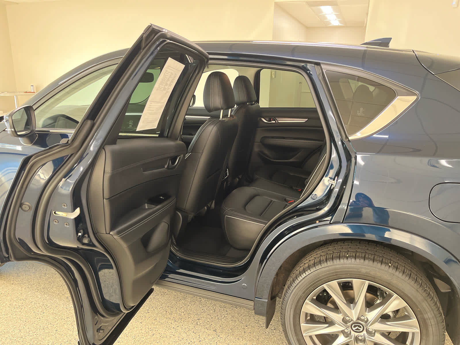 Used 2025 MAZDA CX-5 AWD 2.5 S w/ Premium Plus Pkg image 11