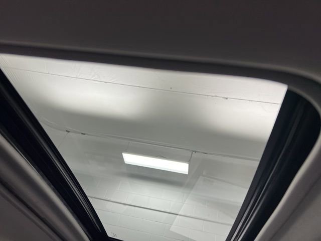 Used 2022 Toyota RAV4 XLE w/ Convenience Package image 25