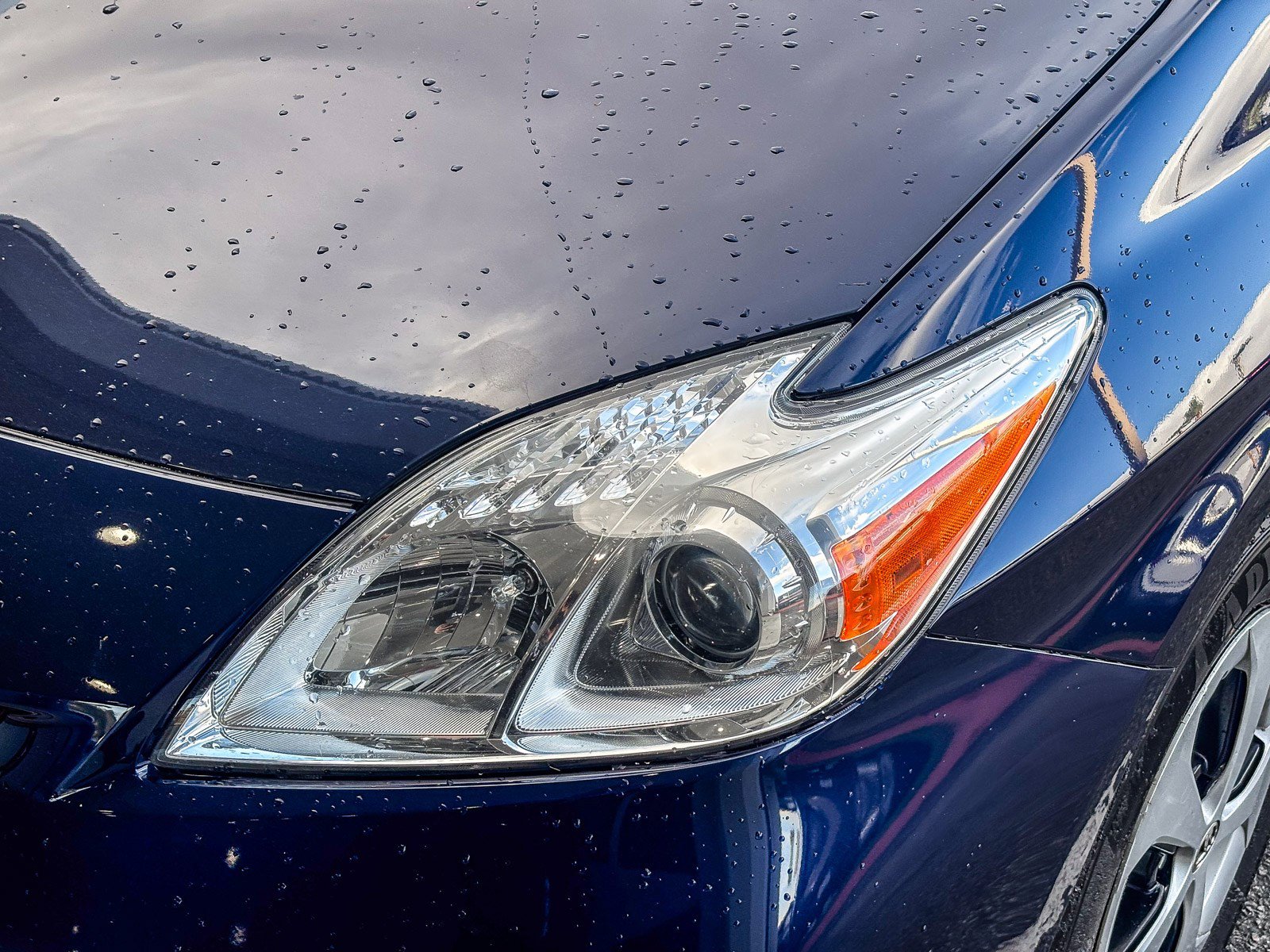 Used 2015 Toyota Prius Four image 9