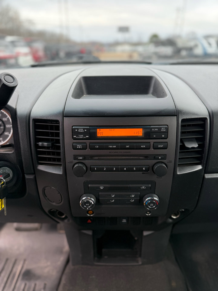 Used 2008 Nissan Titan XE image 15