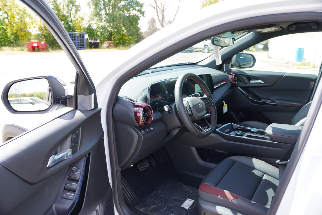 New 2027 Chevrolet Equinox RS w/ Safety and Technology Package AWD/4WD image 10