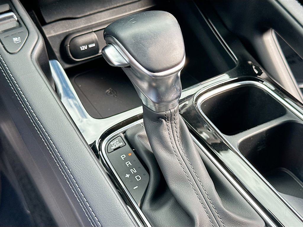 Used 2024 Kia Telluride EX w/ EX Captain's Chair Package AWD/4WD image 17