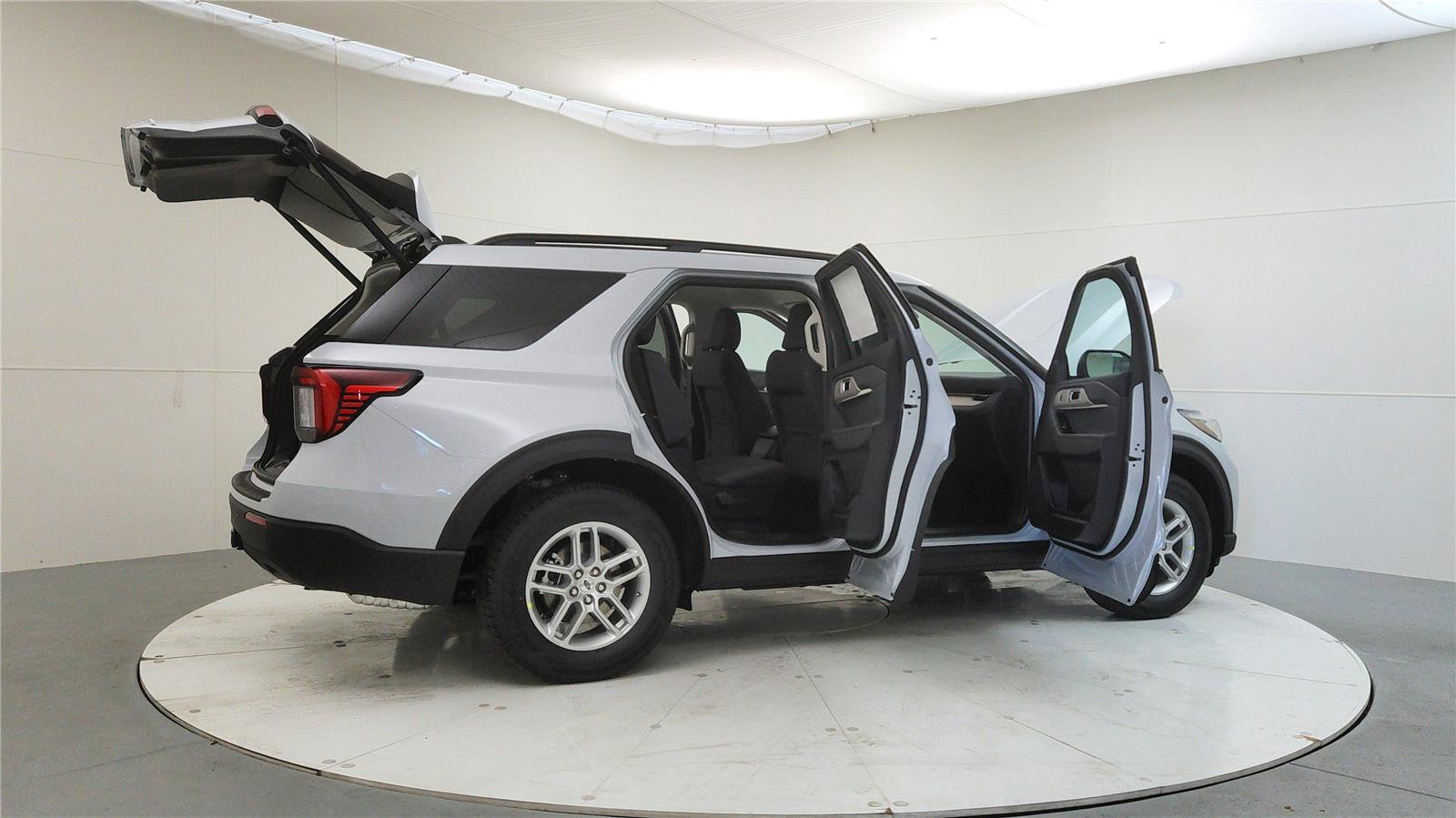 New 2026 Ford Explorer Active image 13