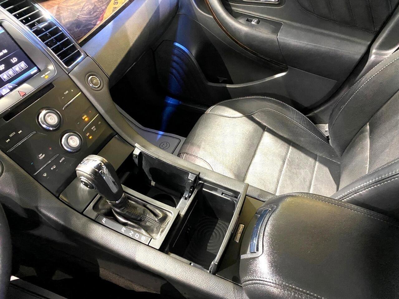 Used 2014 Ford Taurus Limited image 15