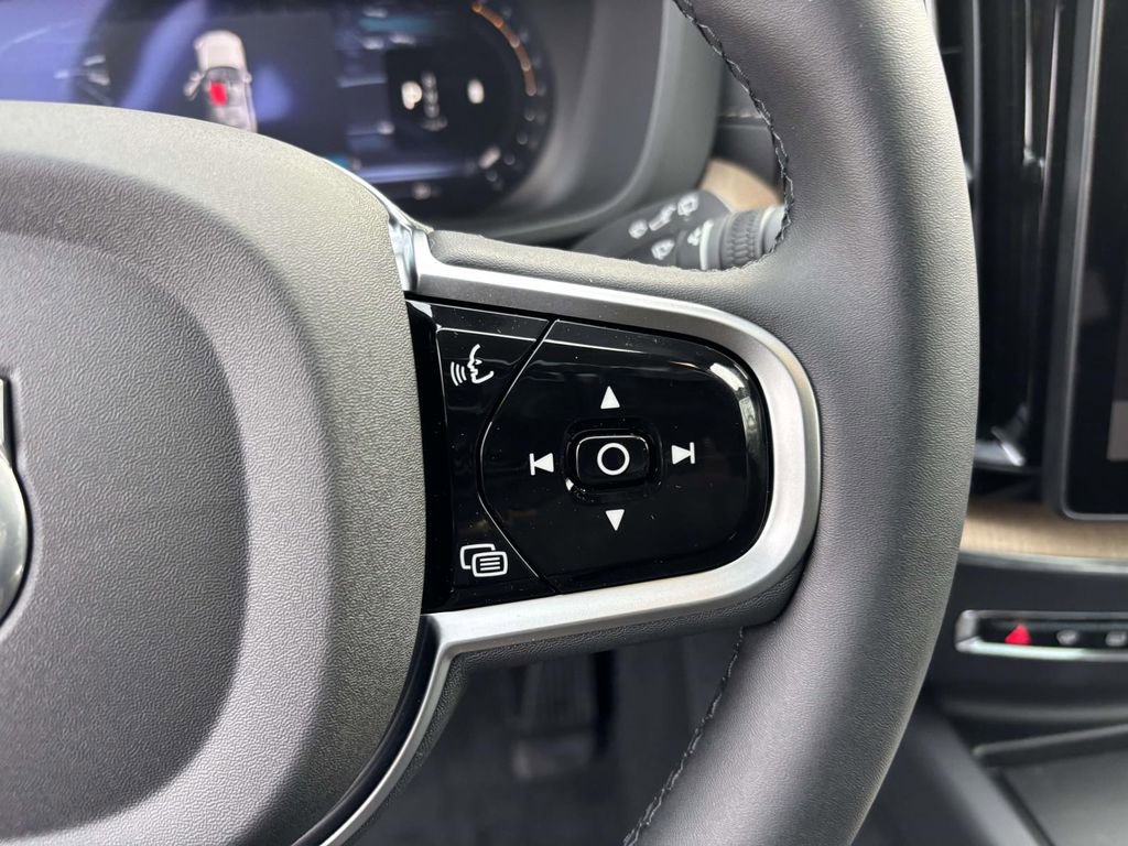 New 2026 Volvo XC60 B5 Ultra w/ Protection Package Premier image 18