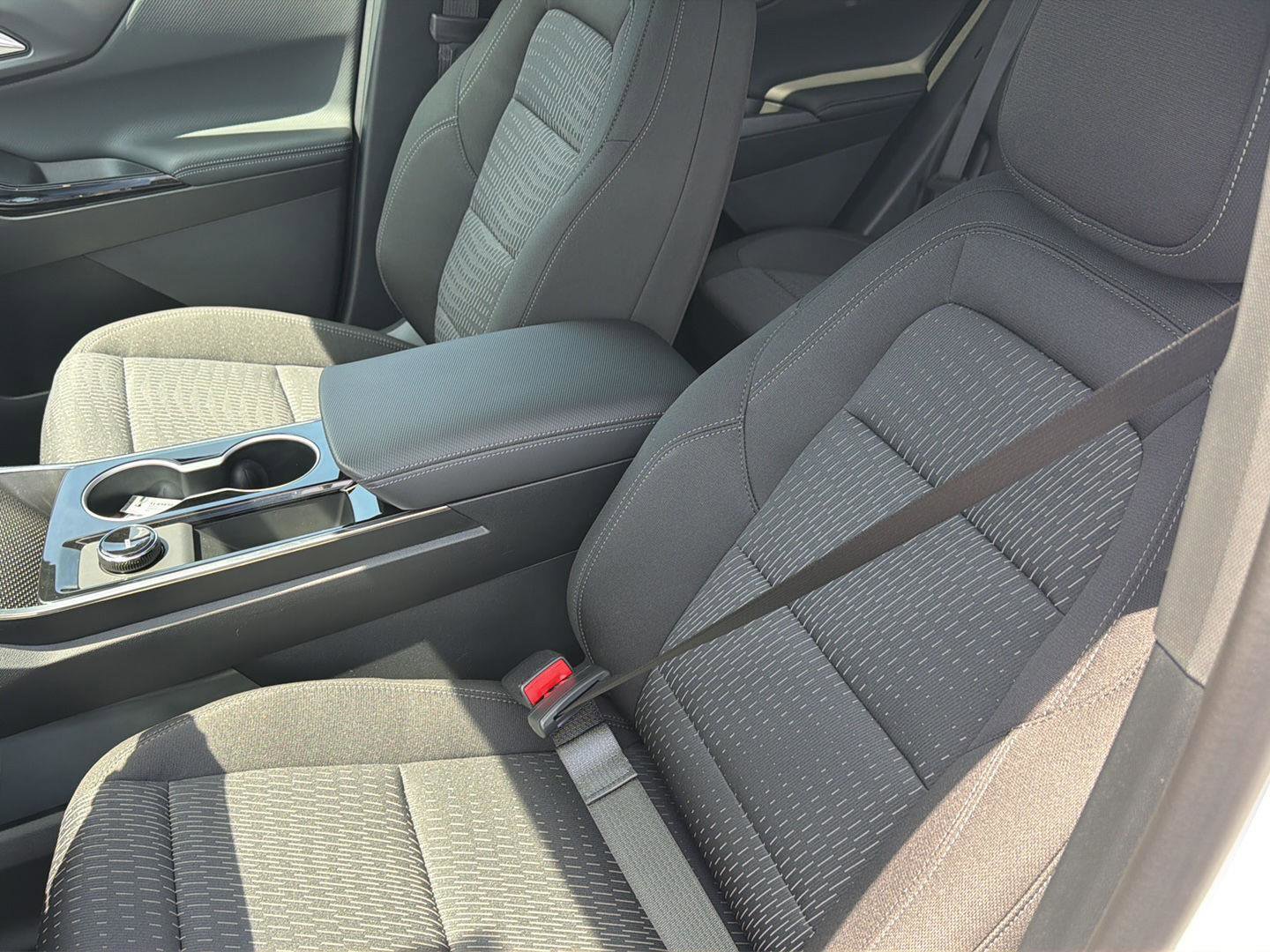 New 2026 Chevrolet Equinox LT w/ Midnight Edition FWD image 29