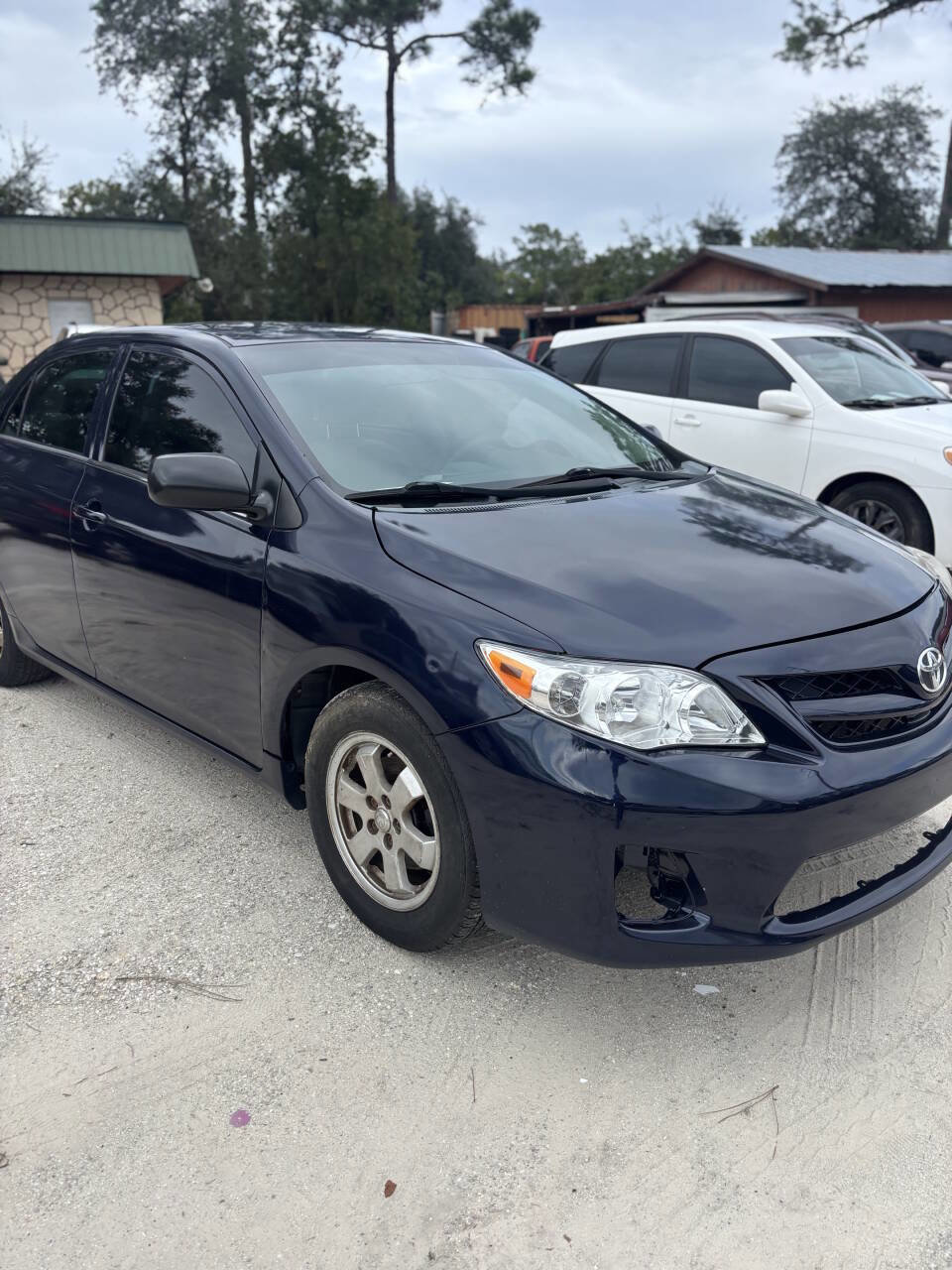 Used 2013 Toyota Corolla L FWD image 9