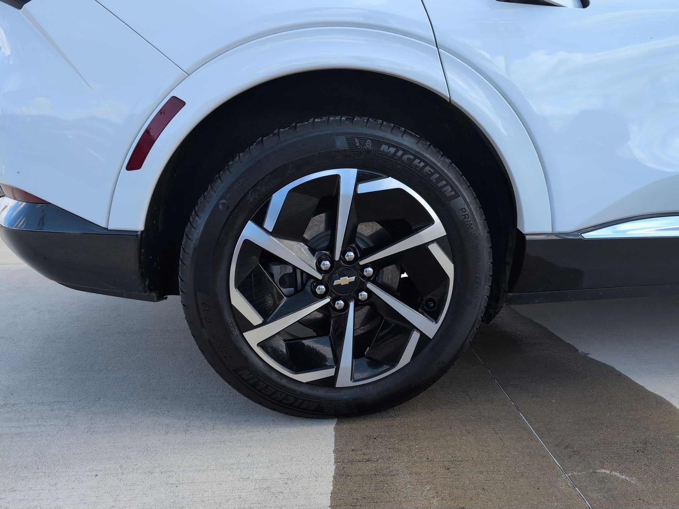 Certified 2024 Chevrolet Equinox EV LT w/ LPO, All-Weather Mat Package image 12