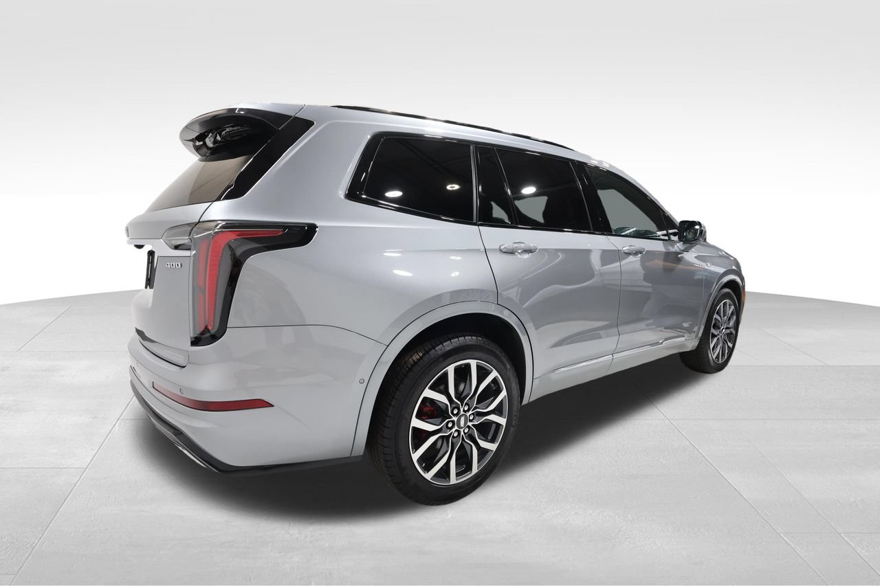 Certified 2025 Cadillac XT6 Sport w/ Platinum Package AWD/4WD image 4