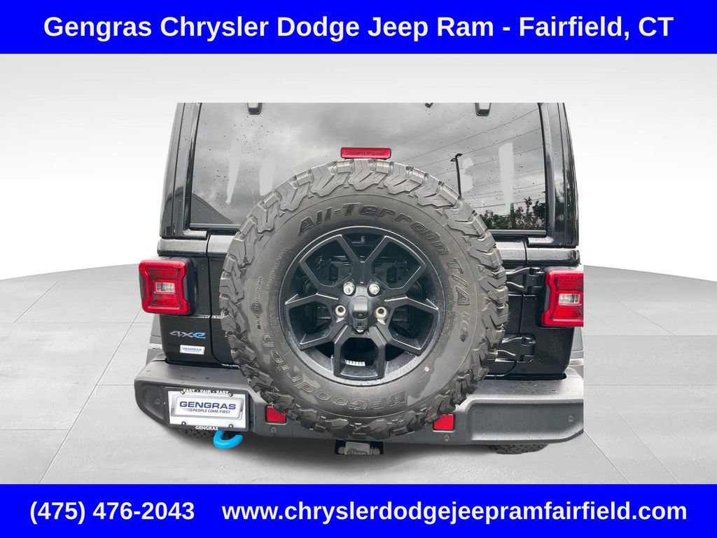 Used 2024 Jeep Wrangler Unlimited AWD/4WD image 11