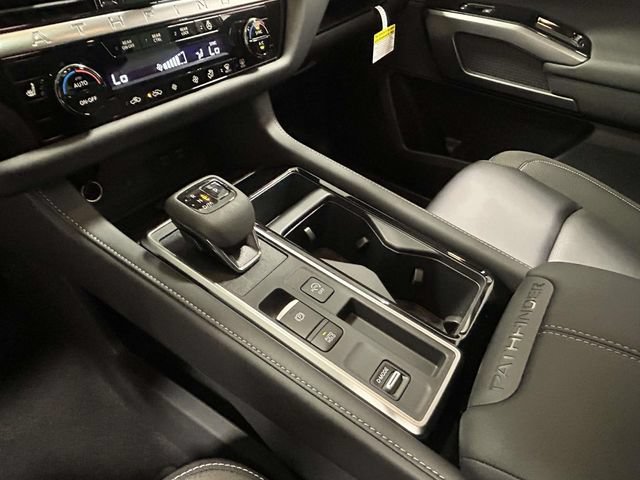 New 2026 Nissan Pathfinder SL w/ SL Premium Package FWD image 17