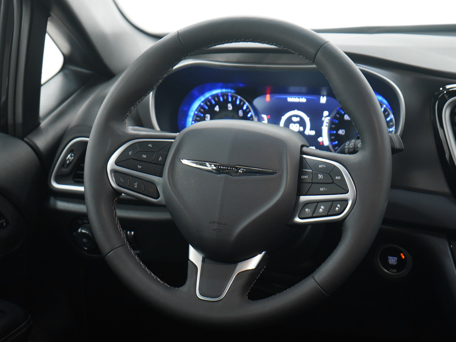 Used 2025 Chrysler Pacifica Select FWD image 19