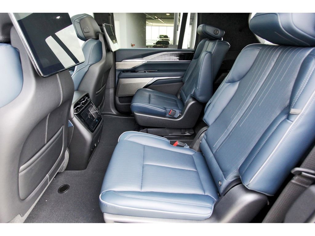 New 2026 Cadillac Escalade IQL Luxury image 7