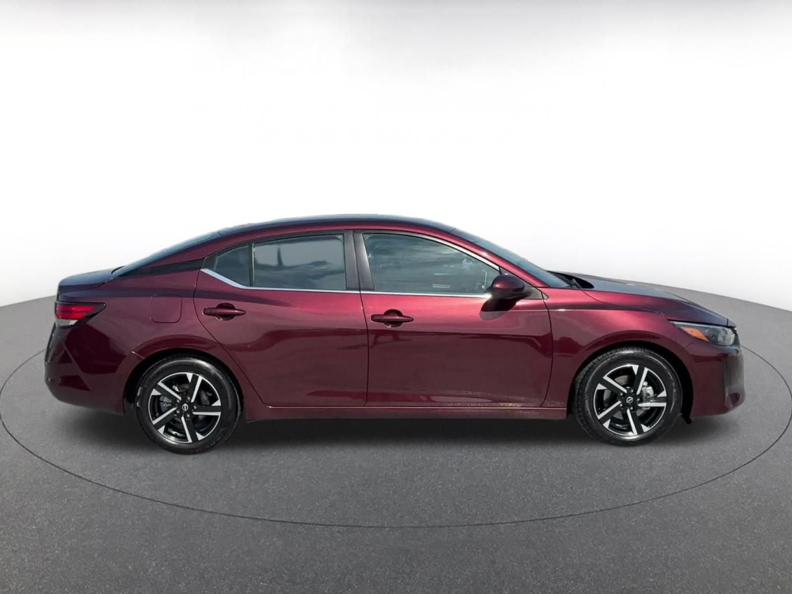 Used 2025 Nissan Sentra SV FWD image 16