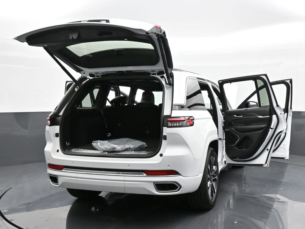 Used 2024 Jeep Grand Cherokee Overland w/ Luxury Tech Group IV image 77