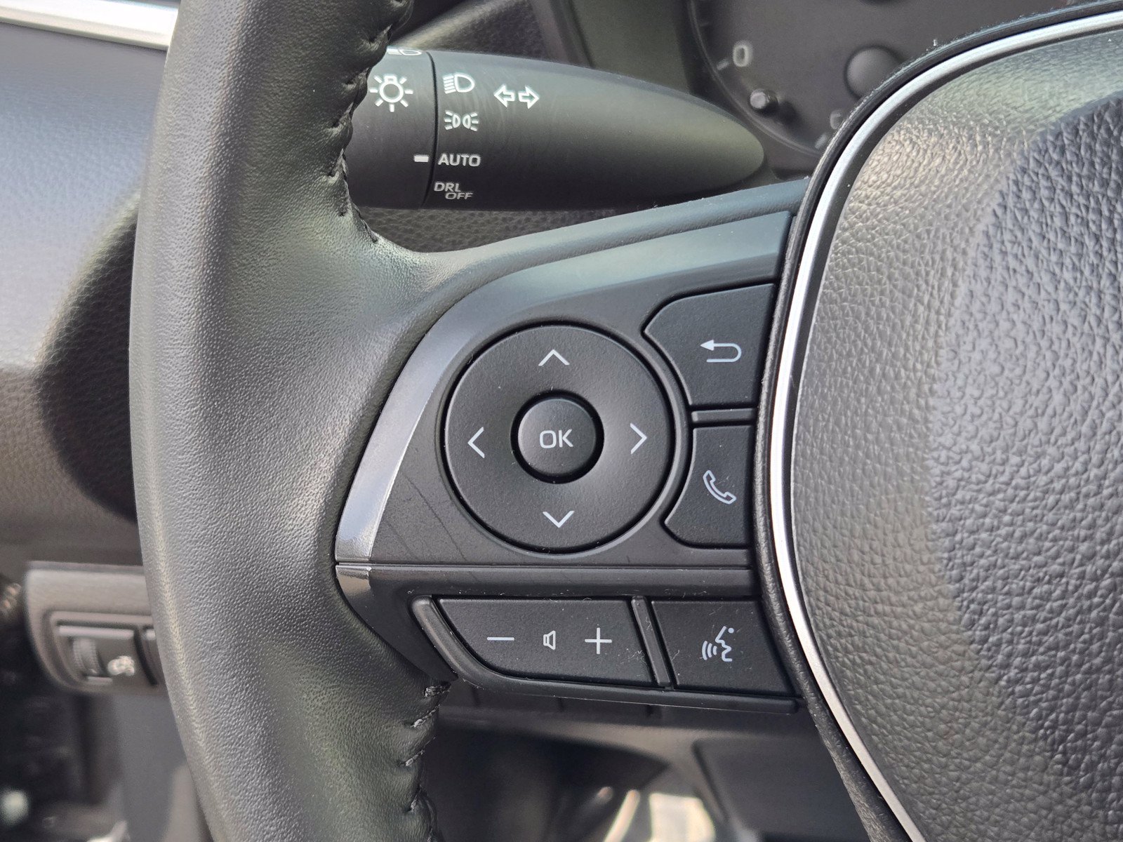 Used 2025 Toyota Corolla SE FWD image 20