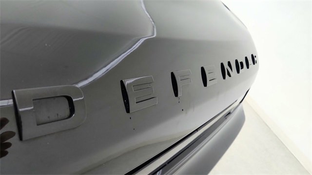 Used 2024 Land Rover Defender 110 S image 16