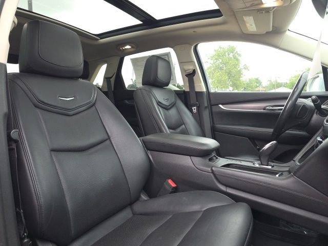 Used 2017 Cadillac XT5 Premium Luxury AWD/4WD image 14
