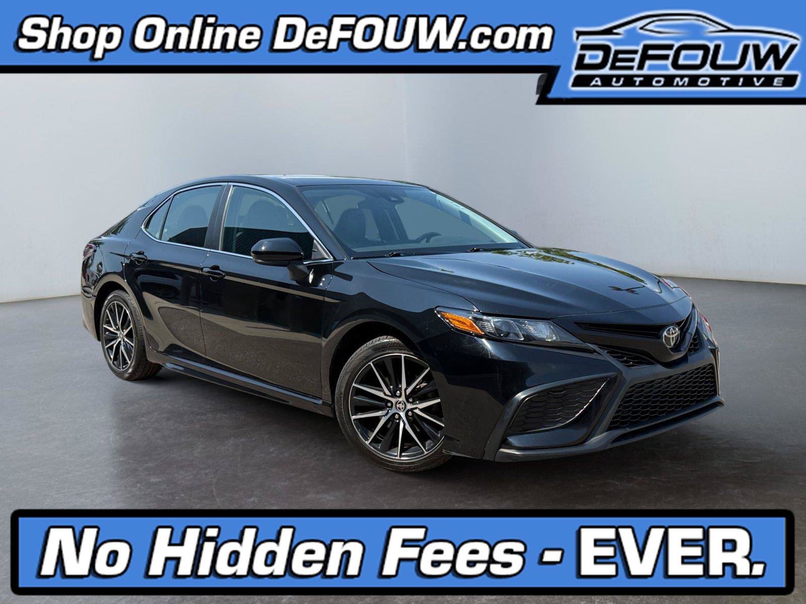 Used 2021 Toyota Camry SE FWD image 1