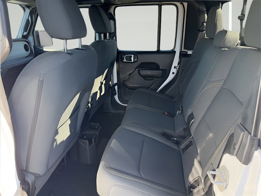 Used 2024 Jeep Gladiator Sport image 30